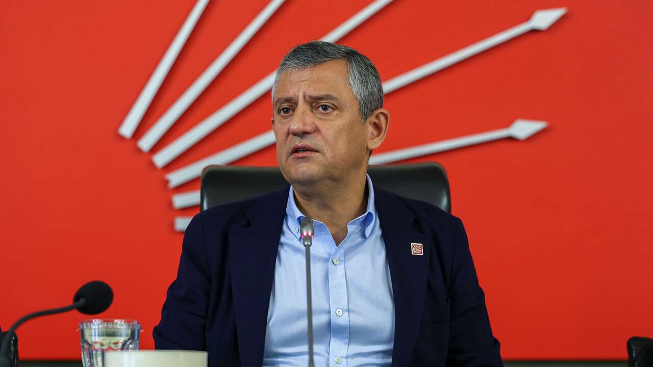 Özgür Özel'in Silivri mesaisi: Cezaevinden 7 saat sonra ayrıldı