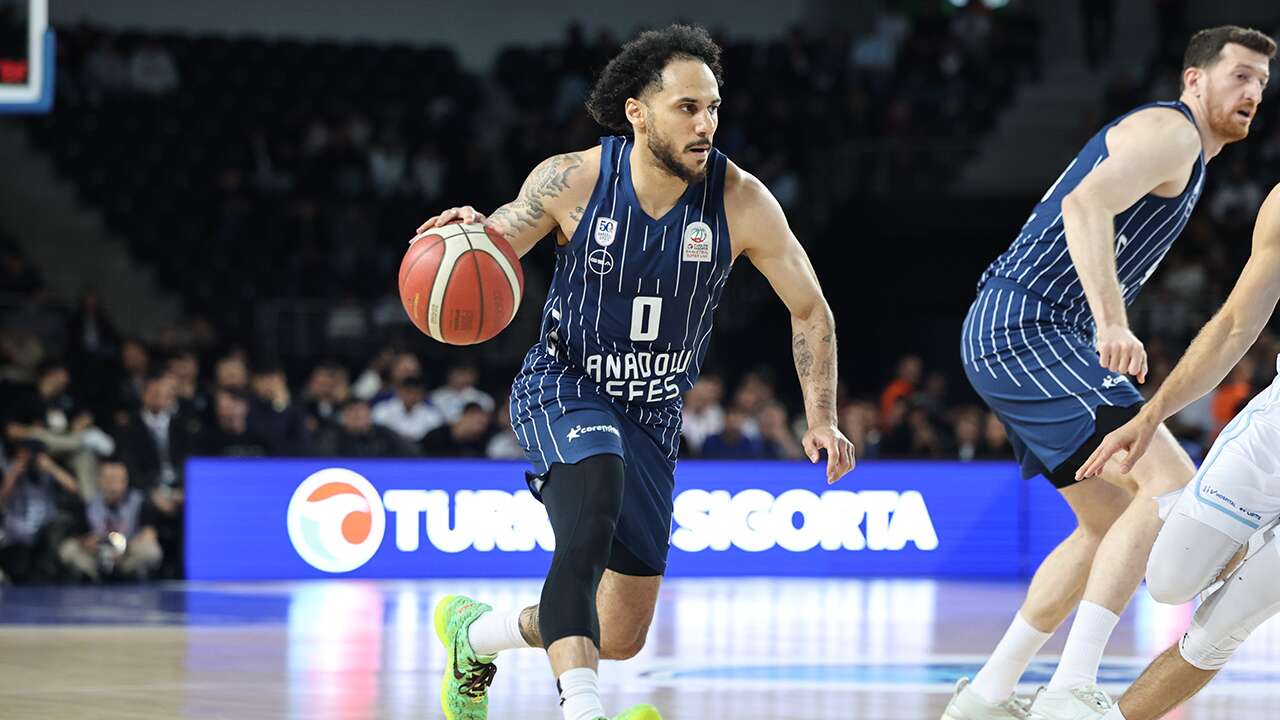 Anadolu Efes yarı finale yükseldi