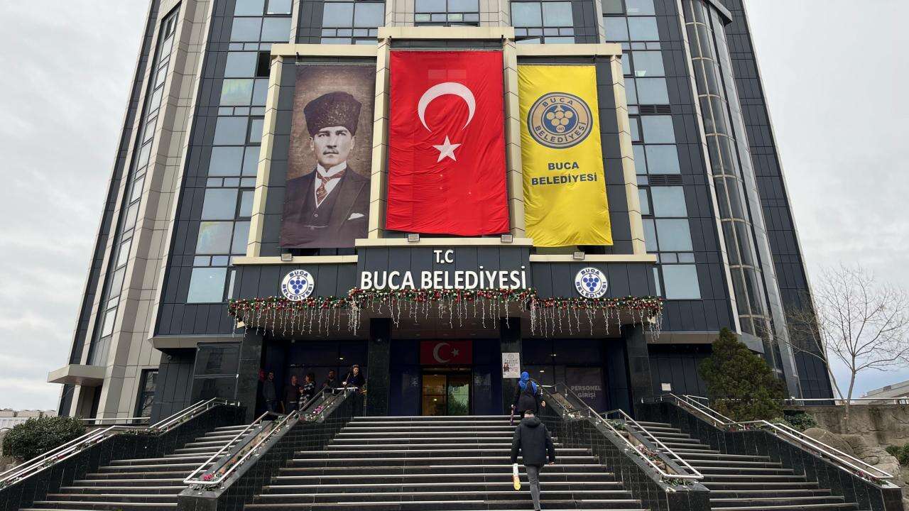 Buca Belediyesi'ne operasyon: Belediye Başkanı gözaltında