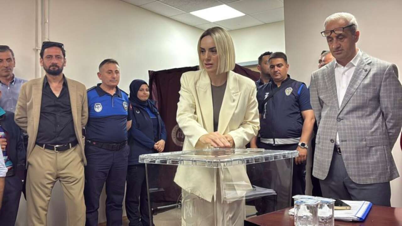 Akçakoca Belediyesi CHP'den AK Parti'ye geçti