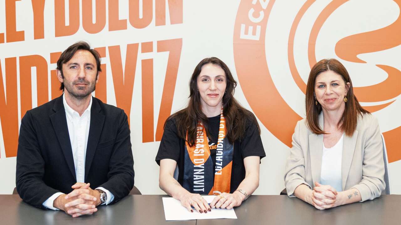 Eczacıbaşı'ndan milli yıldız hamlesi: Aslı Kalaç kadroda