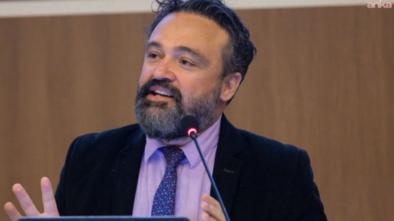 Prof. Dr. Tolga Şirin CHP'deki görevinden azledildi