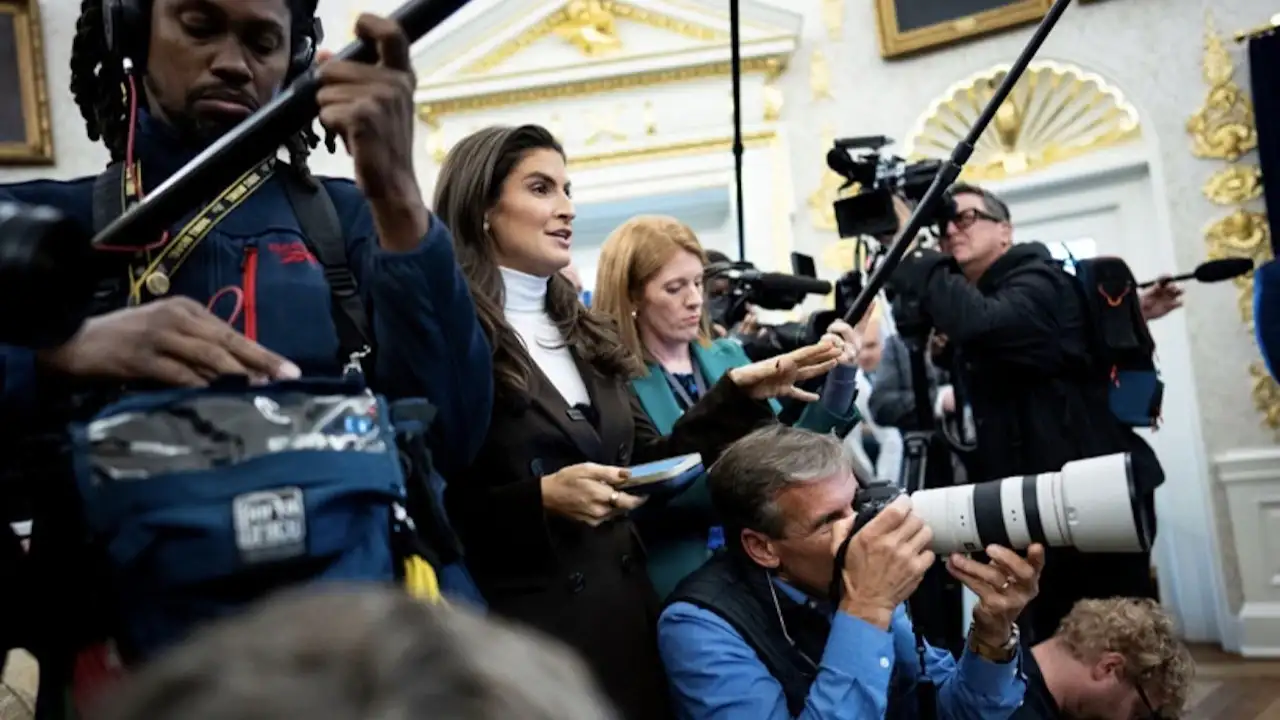 Trump, kadın gazeteciyi azarladı