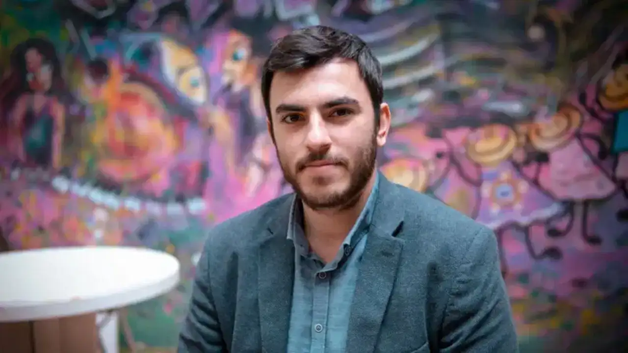 Tutuklu gazeteci İsmail Arı'nın ilk duruşması