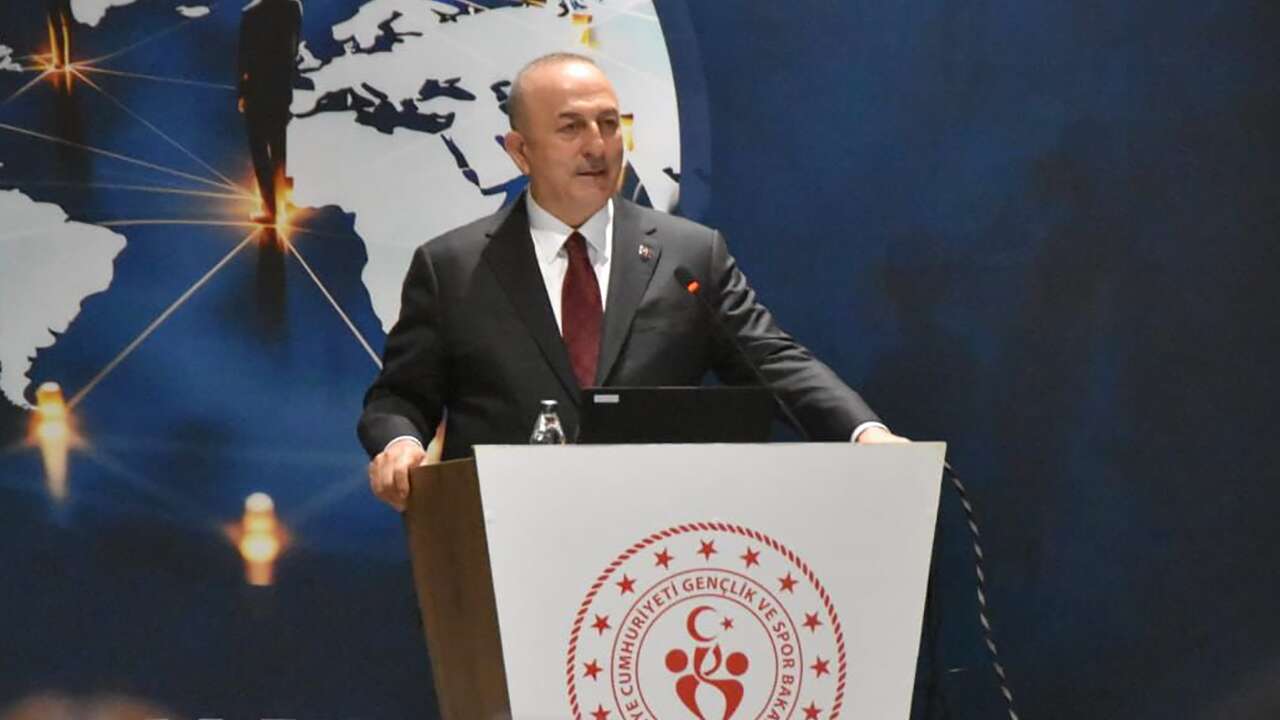 Mevlüt Çavuşoğlu'ndan vize iddialarına yanıt: Hesabını veremeyeceğim bir işlemim olmadı