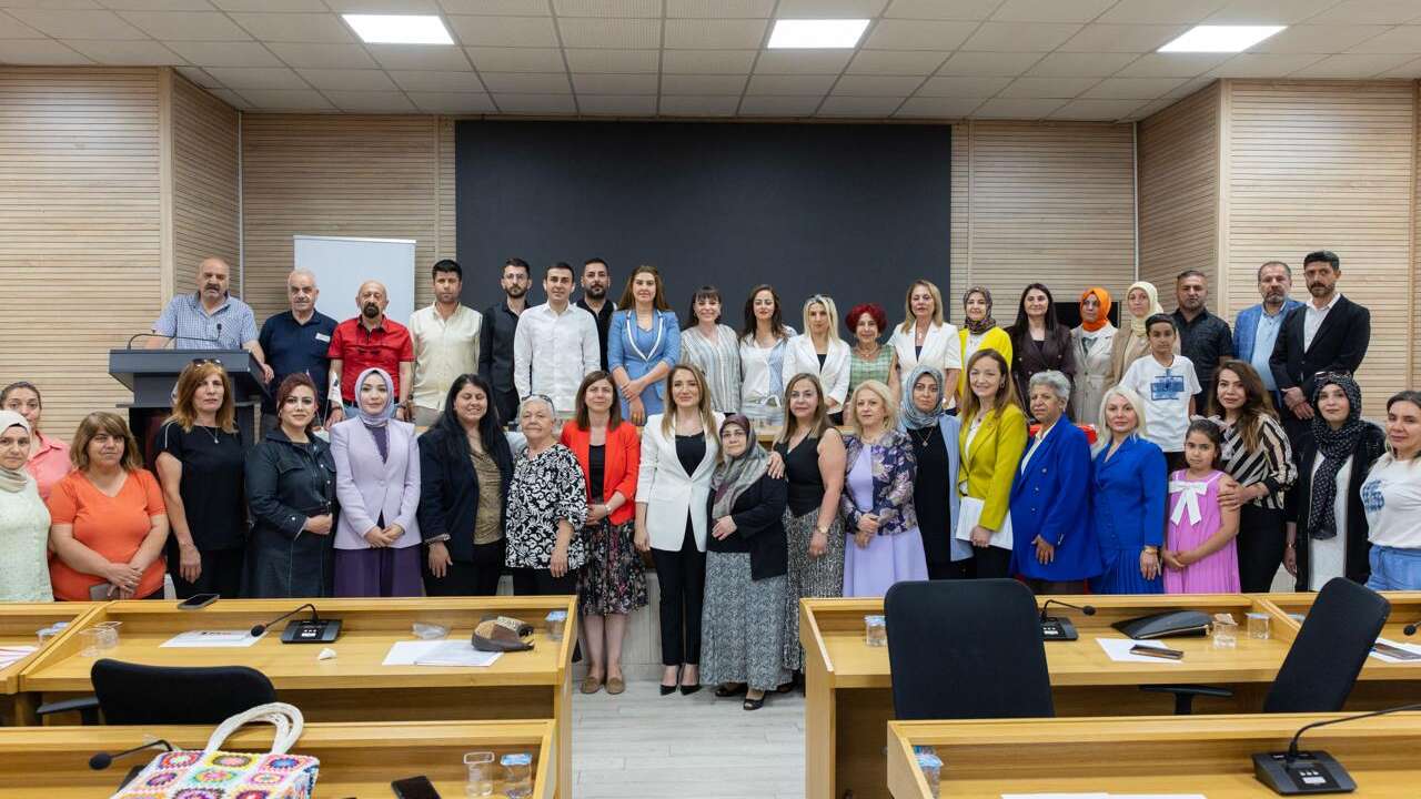 Diyarbakır'da ortak fotoğraf: CHP, DEM ve AK Parti'yi KA.DER