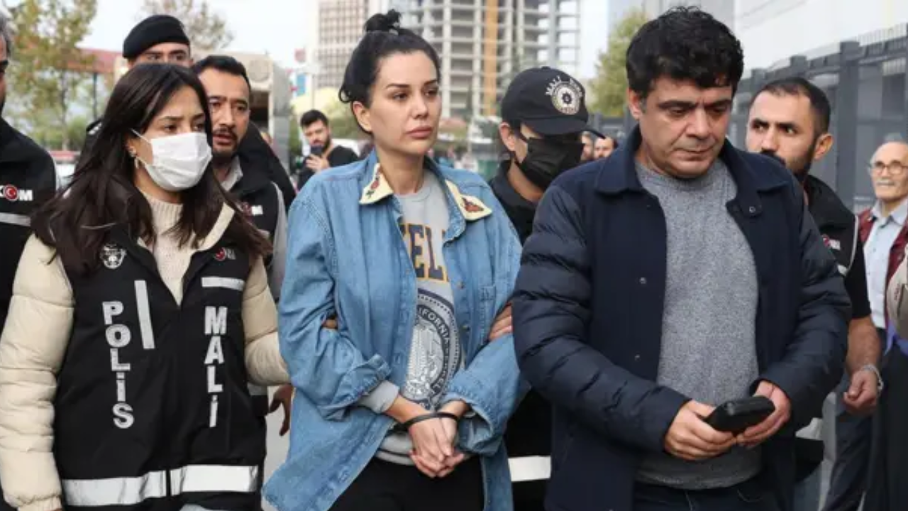 6,3 milyon takipçili hesabı kapatıldı: Dilan Polat sessizliğ