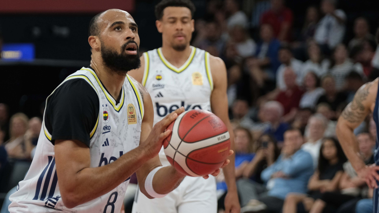 Fenerbahçe Beko, Anadolu Efes'i devirdi; finale yükseldi