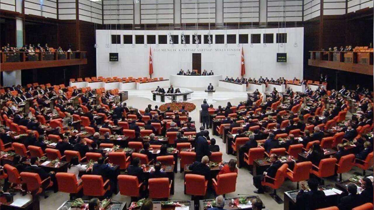 Marmara ve Akdeniz bölgelerinin en beğenilen milletvekilleri