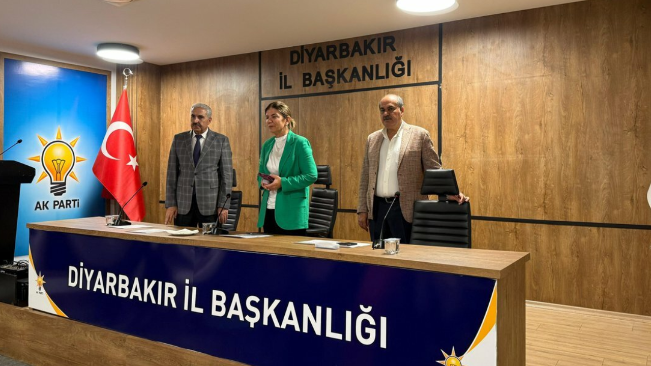 AK Parti Diyarbakır İl Başkanı İler'in görevden al
