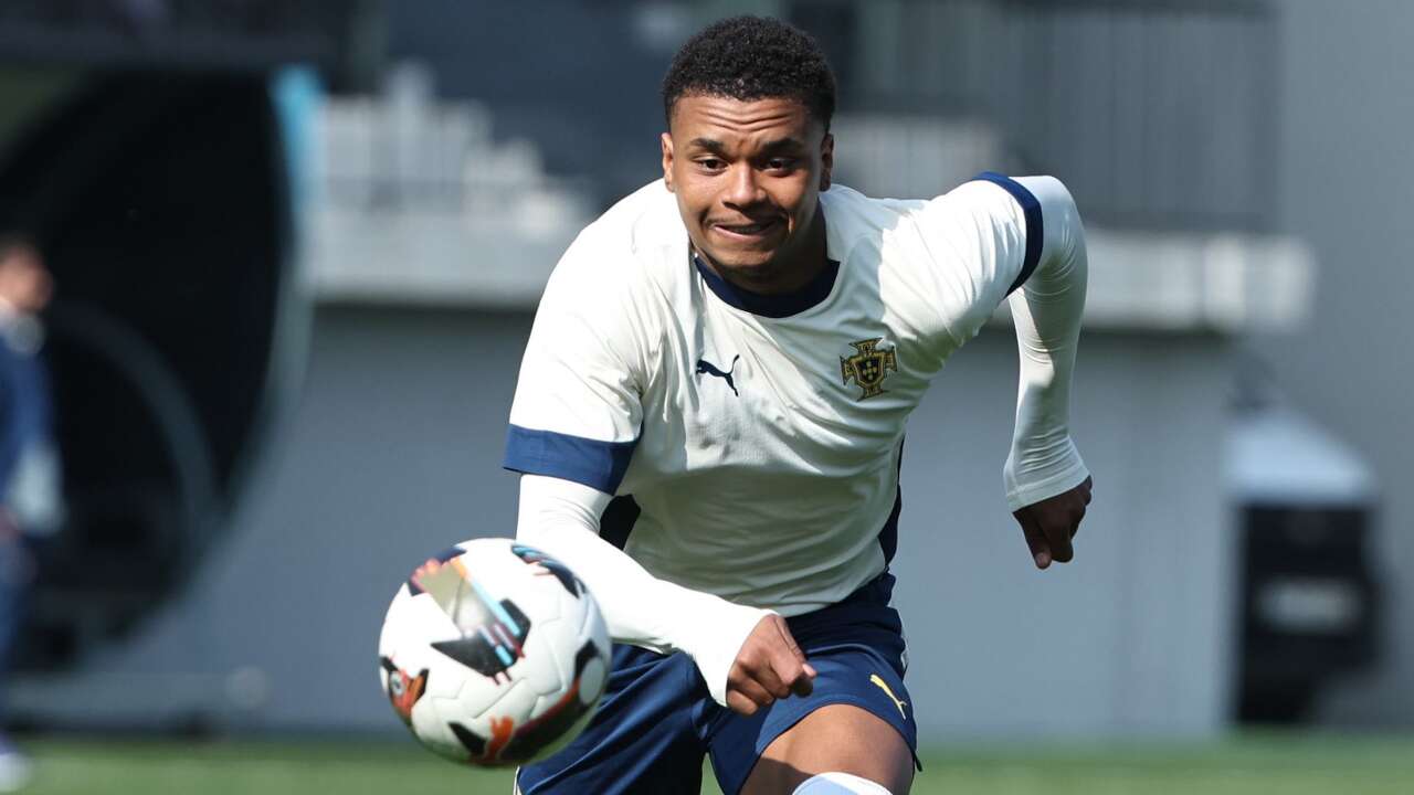 Trabzonspor, Noah Saviolo'yu transfer etti
