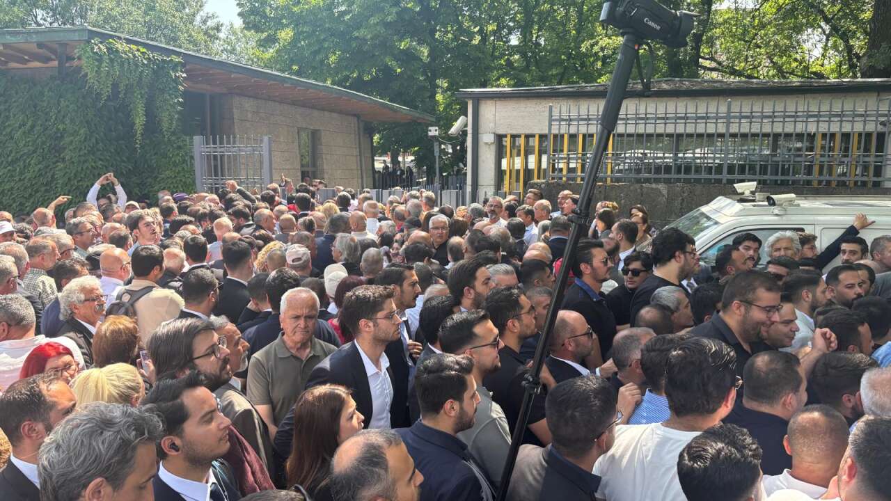 CHP'de atanmış ve seçilmiş yönetimin grup toplantısı resti