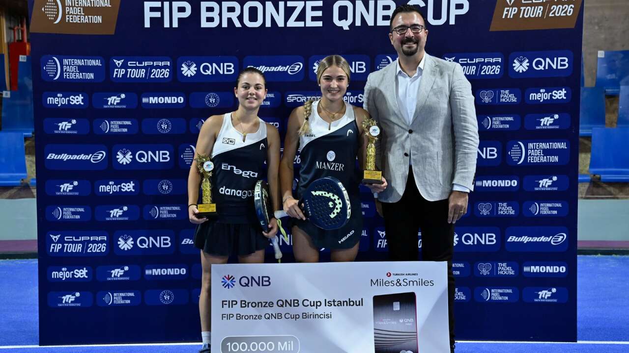 Padel turnuvasında şampiyonlar belli oldu