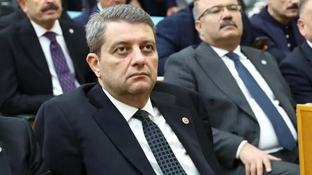 İYİ Parti'den istifa eden Ersin Beyaz, AK Parti’ye katıldı