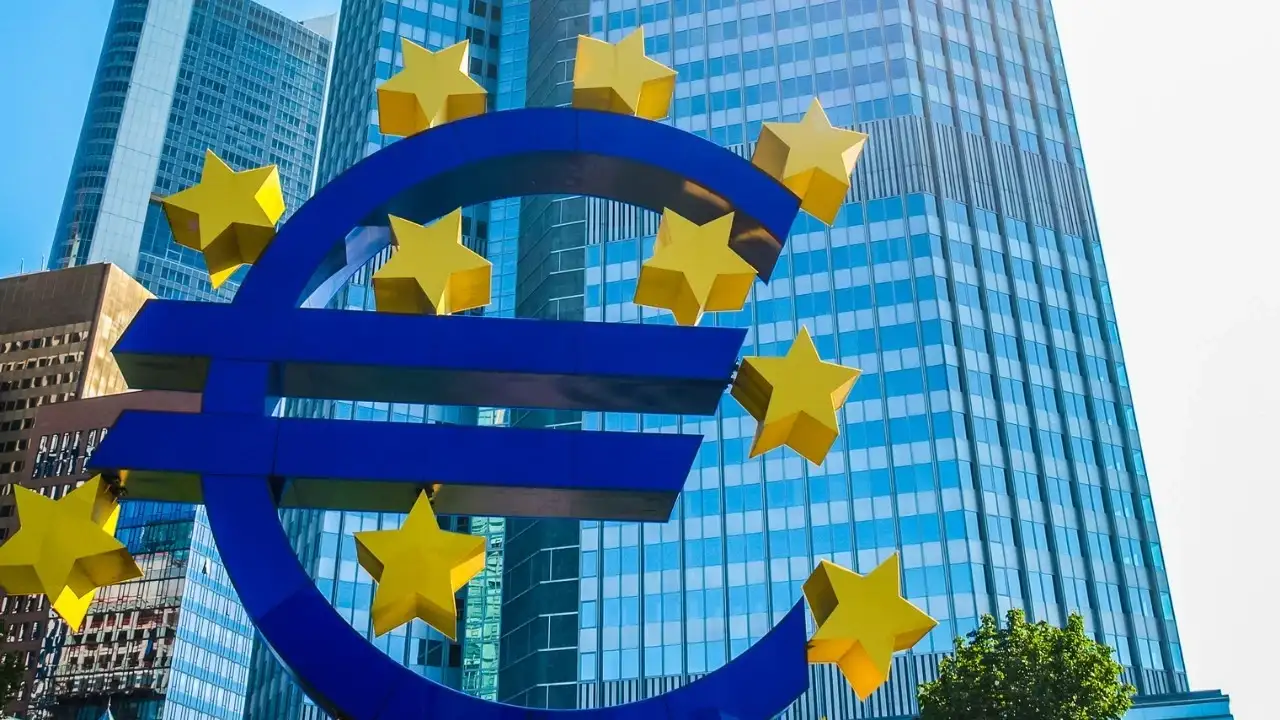 Avrupa Merkez Bankası 33 ay sonra faiz artırdı