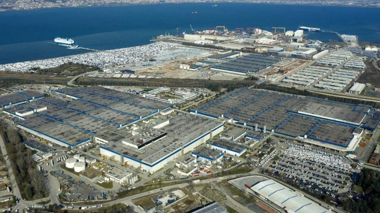 Ford Otosan’da feci iş kazası: 1’i ağır 3 işçi yaralandı, üretim kazaya rağmen devam etti!