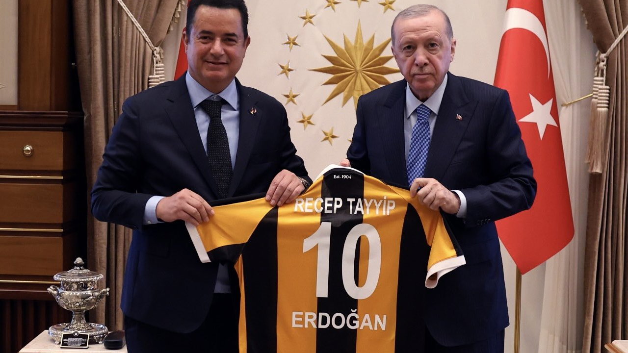 Premier Lig’e çıkan Hull City’nin patronu Acun Ilıcalı, Erdoğan’ı ziyaret etti