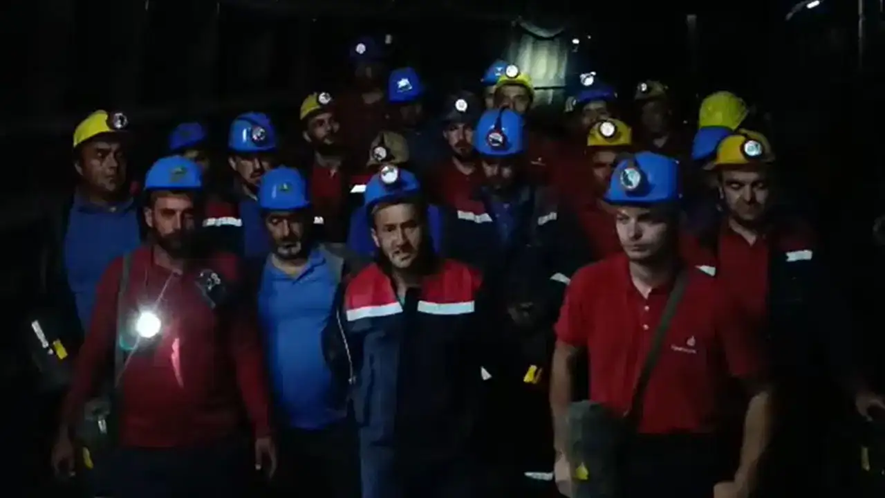 Yerin 1200 metre altındaki madencilerle iletişim tamamen kesildi