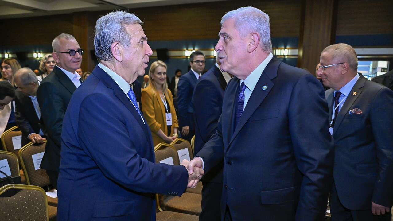 Mansur Yavaş'tan Müsavat Dervişoğlu'na: Beni iyice yaşlı yaptın