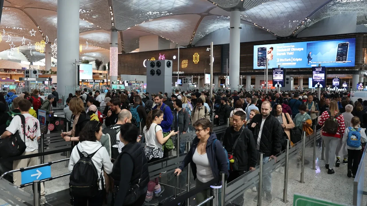 Schengen’de yeni dönem krizi: 2 saat önce gitmek artık yetmiyor
