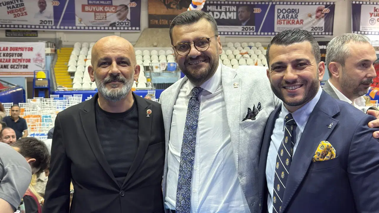 İYİ Parti'nin belediye başkan adayı AK Parti'ye katıldı