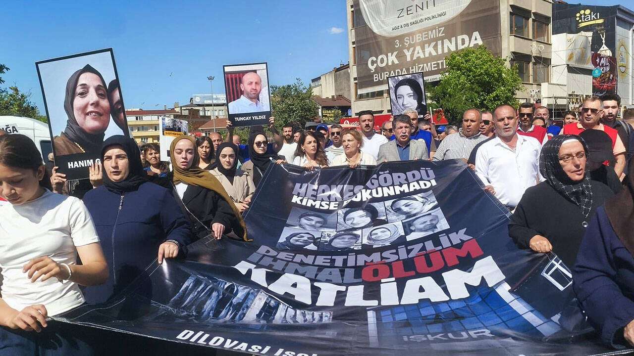 Dilovası faciasında aileler 'Adalet Nöbeti' başlattı: Kamu görevlileri de yargılansın