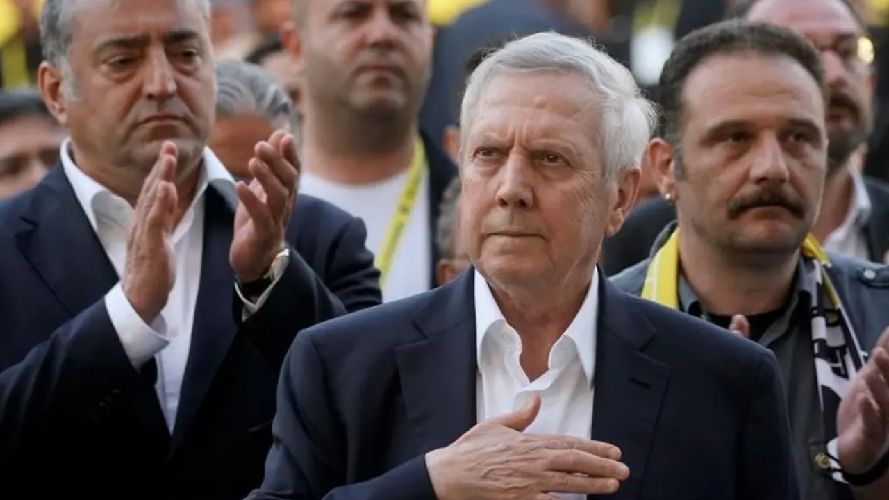Fenerbahçe'de ilk toplantı yapıldı: Görev dağılımı ve kombine tarihi belli oldu