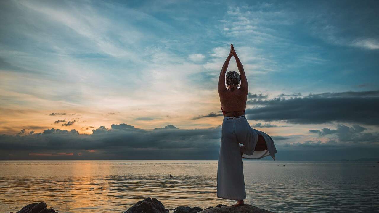 İzmir'de Dünya Yoga Günü coşkusu: İki günlük festival başlıyor