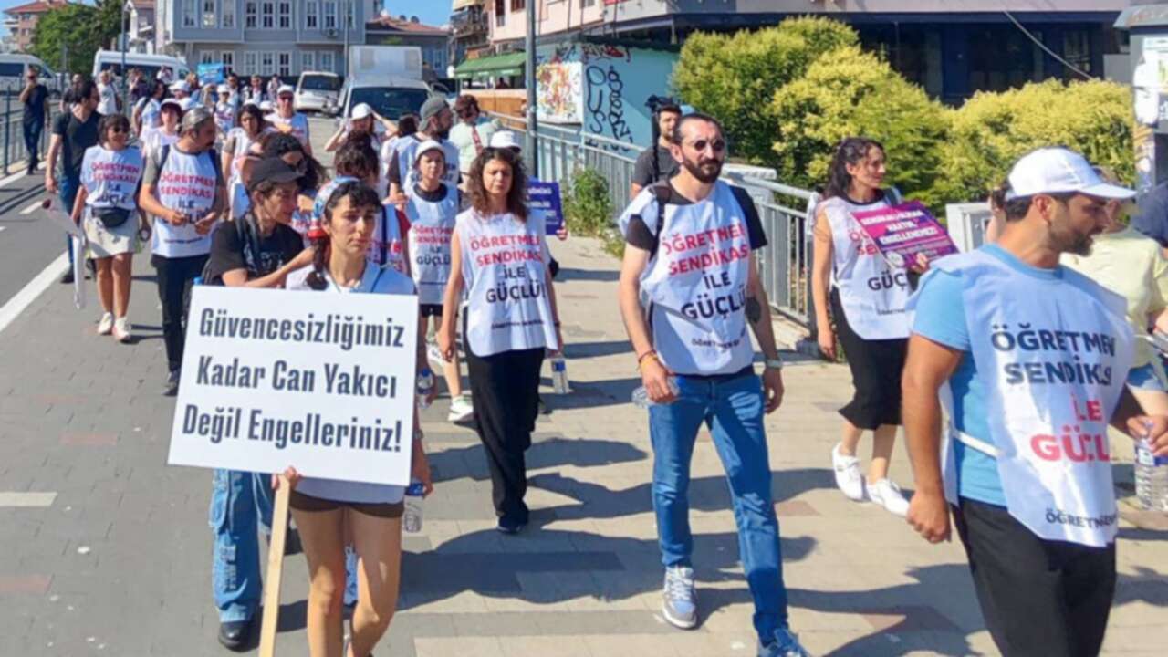 Üç gündür açlık grevindeler: Özel okul öğretmenleri ne istiyor?