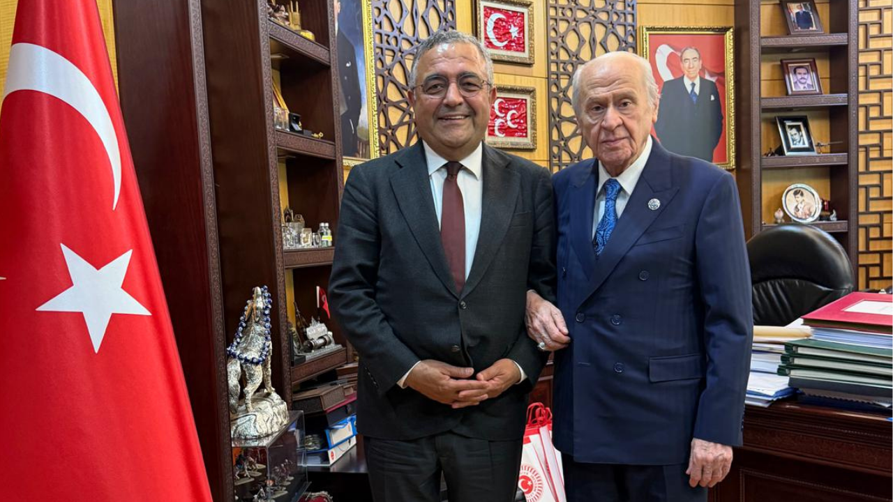 CHP'li Sezgin Tanrıkulu'ndan sürpriz ziyaret: Bahçeli ile buluştu!