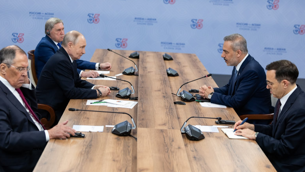 Hakan Fidan, Rusya Devlet Başkanı Putin ile görüştü