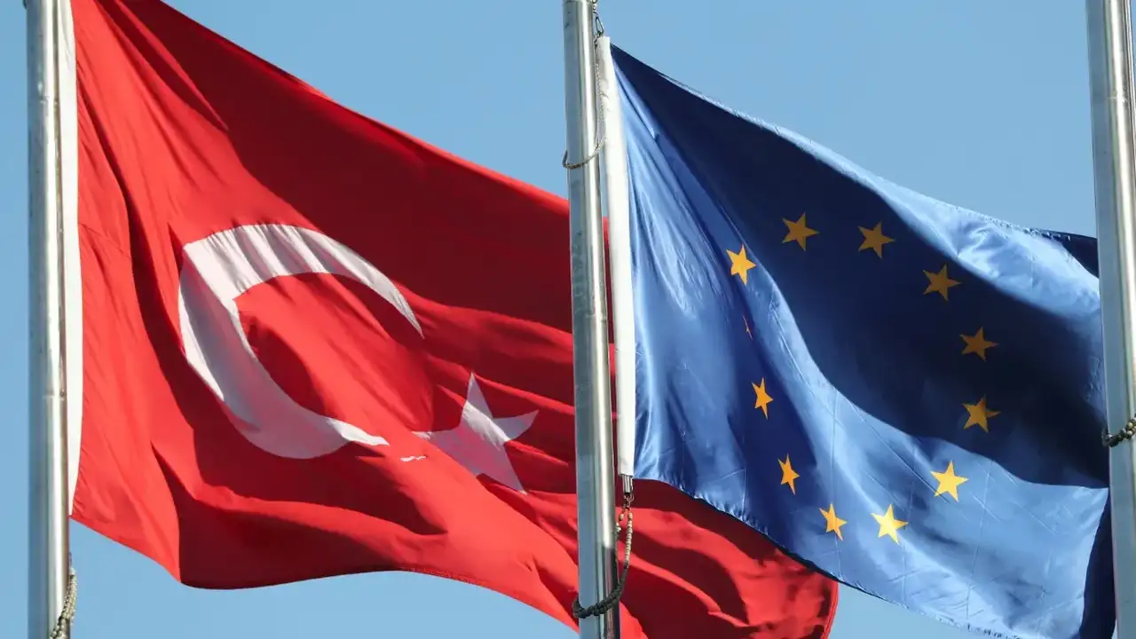 AP'nin Türkiye raporu onaylandı: Avrupa'nın yolu İHA fabrikasından değil Silivri'den geçiyor!