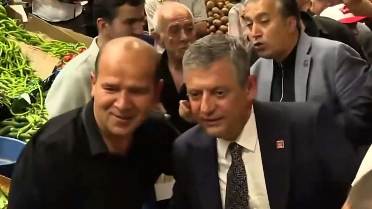Özgür Özel’den esnafı ziyaretinde Kılıçdaroğlu'na çağrı