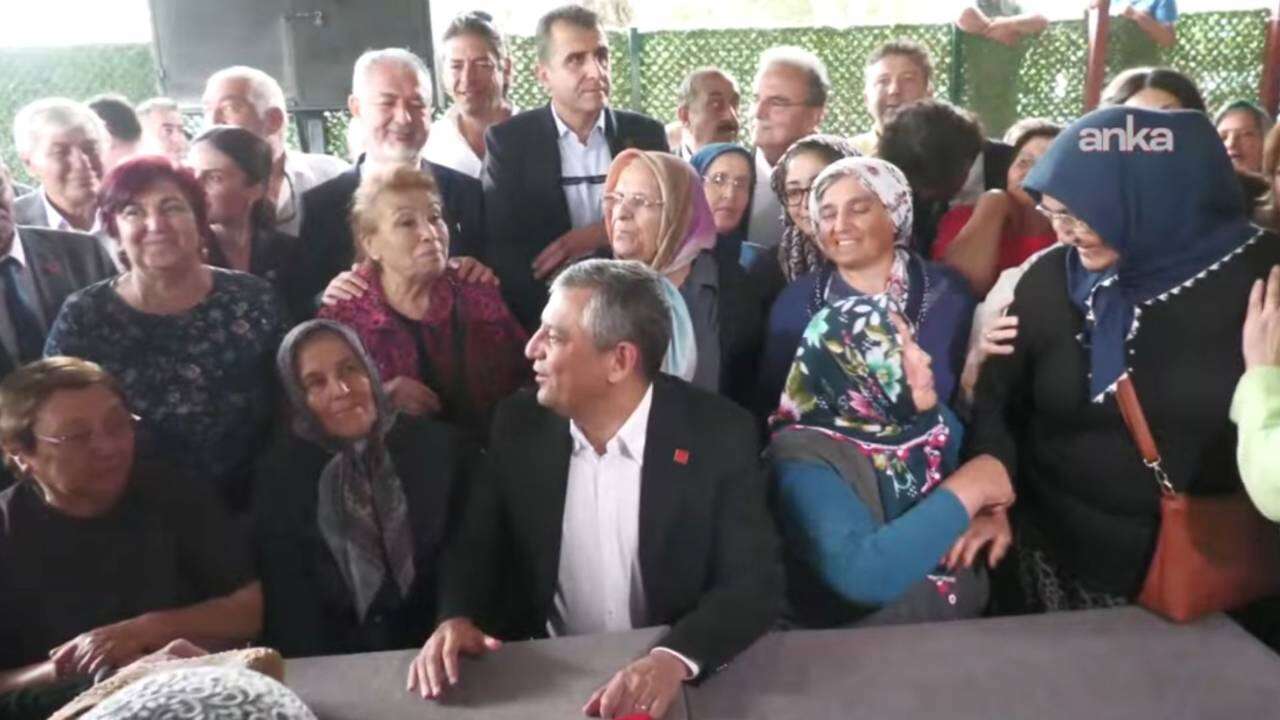 Özgür Özel'e Denizli'de yoğun ilgi: Bizi yolumuzdan kimse çeviremez
