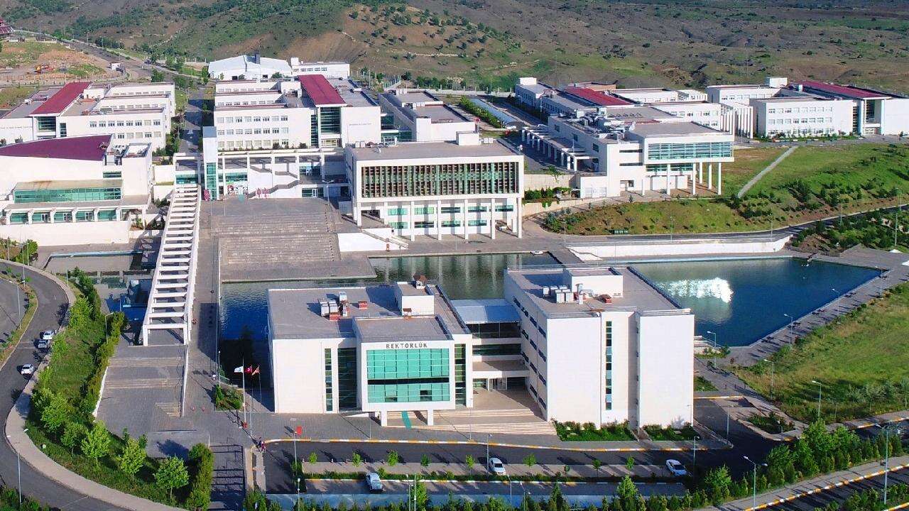Şırnak Üniversitesi'nde yine skandal: Sahte doçente yüksel okul yönettirmiş