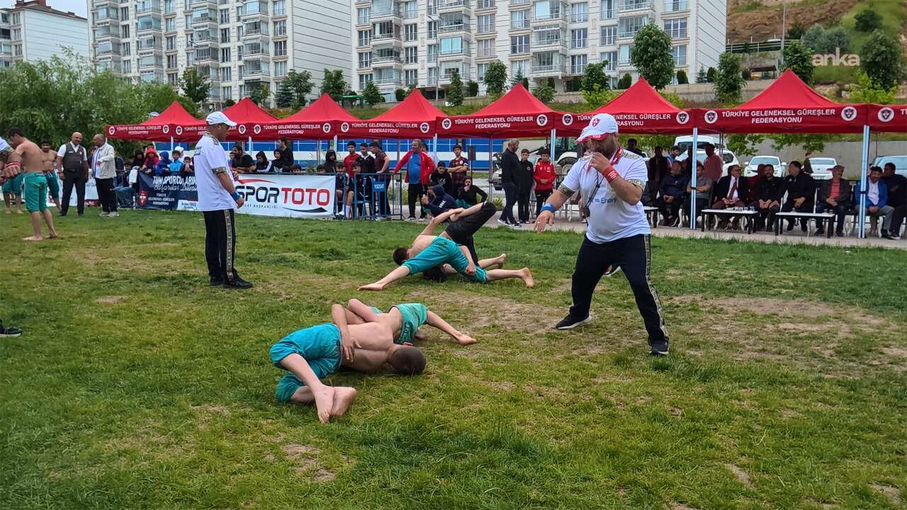 Güreş müsabakalarında ilk kez VAR uygulaması kullanıldı