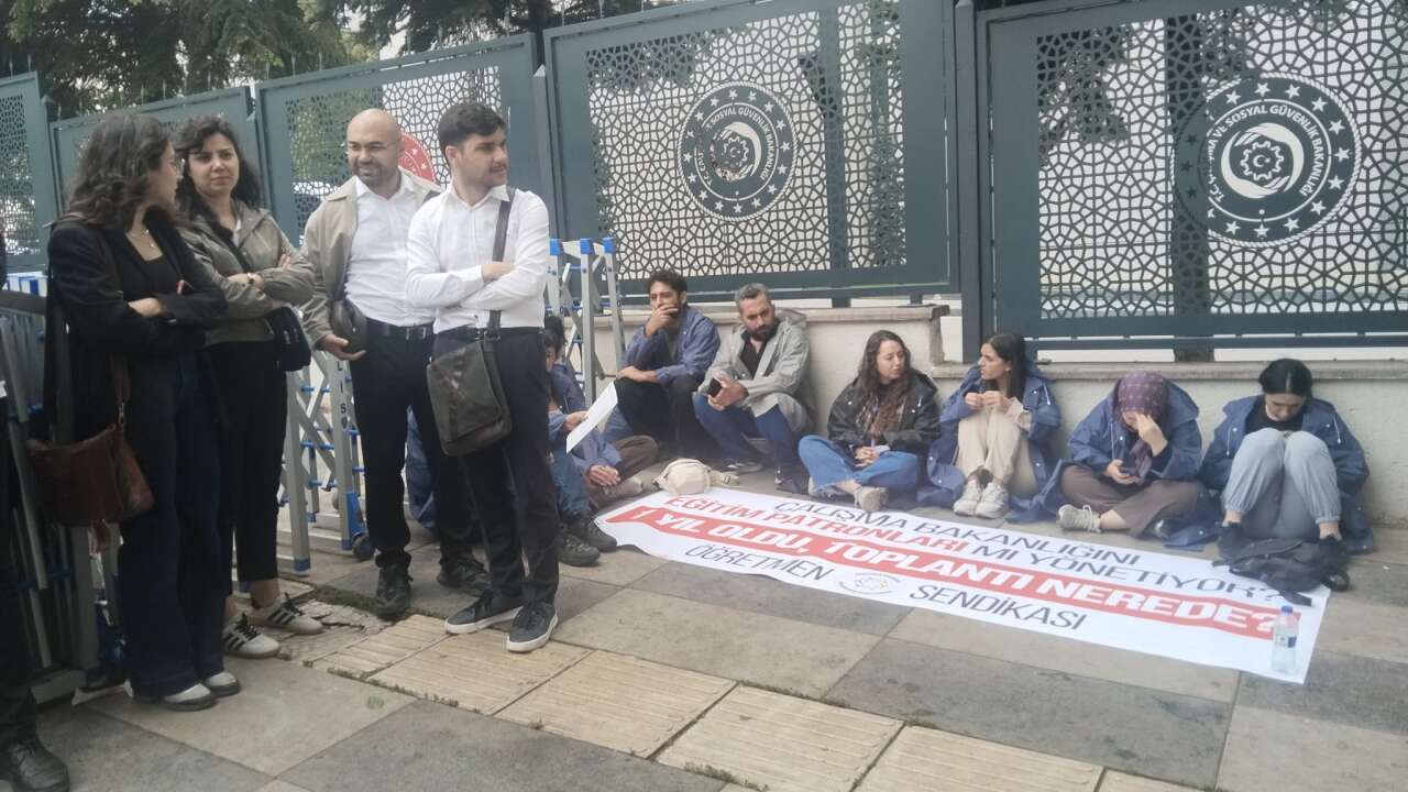 Açlık grevinde 5. gün: Öğretmenler tekrar gözaltına alındı!