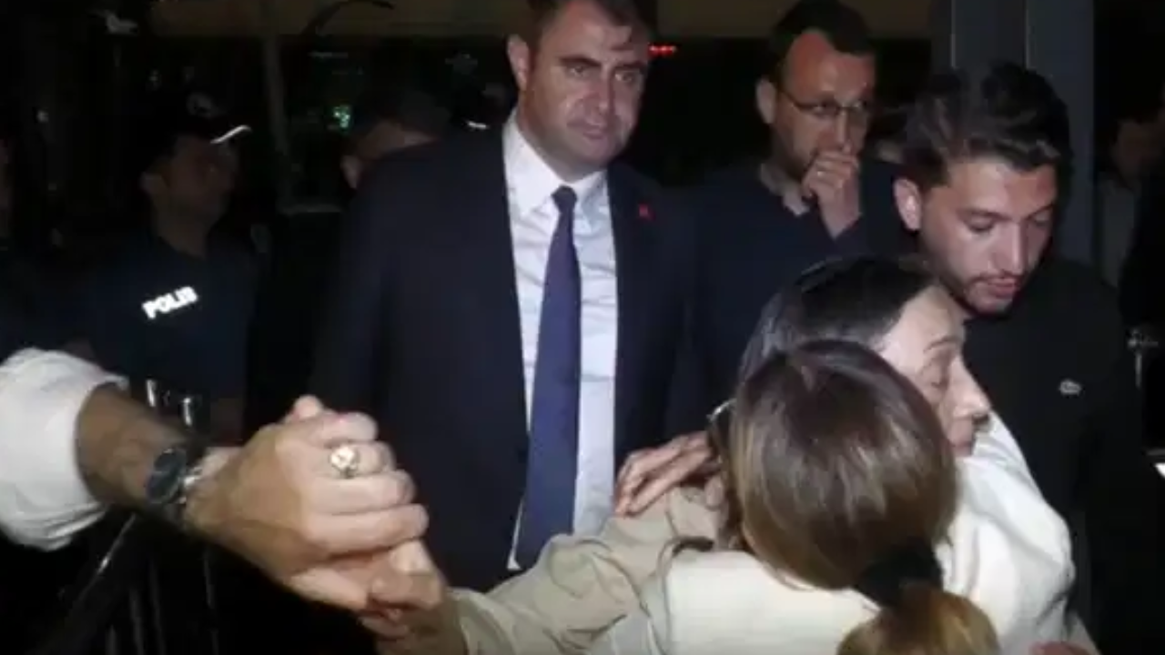 Seferihisar Belediyesi'ne yönelik soruşturmada 5 kişi tutuklandı