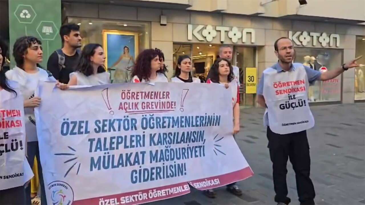 Öğretmenlerin eylemine müdahale: Halkın tepkisi sonrasında serbest bırakıldılar