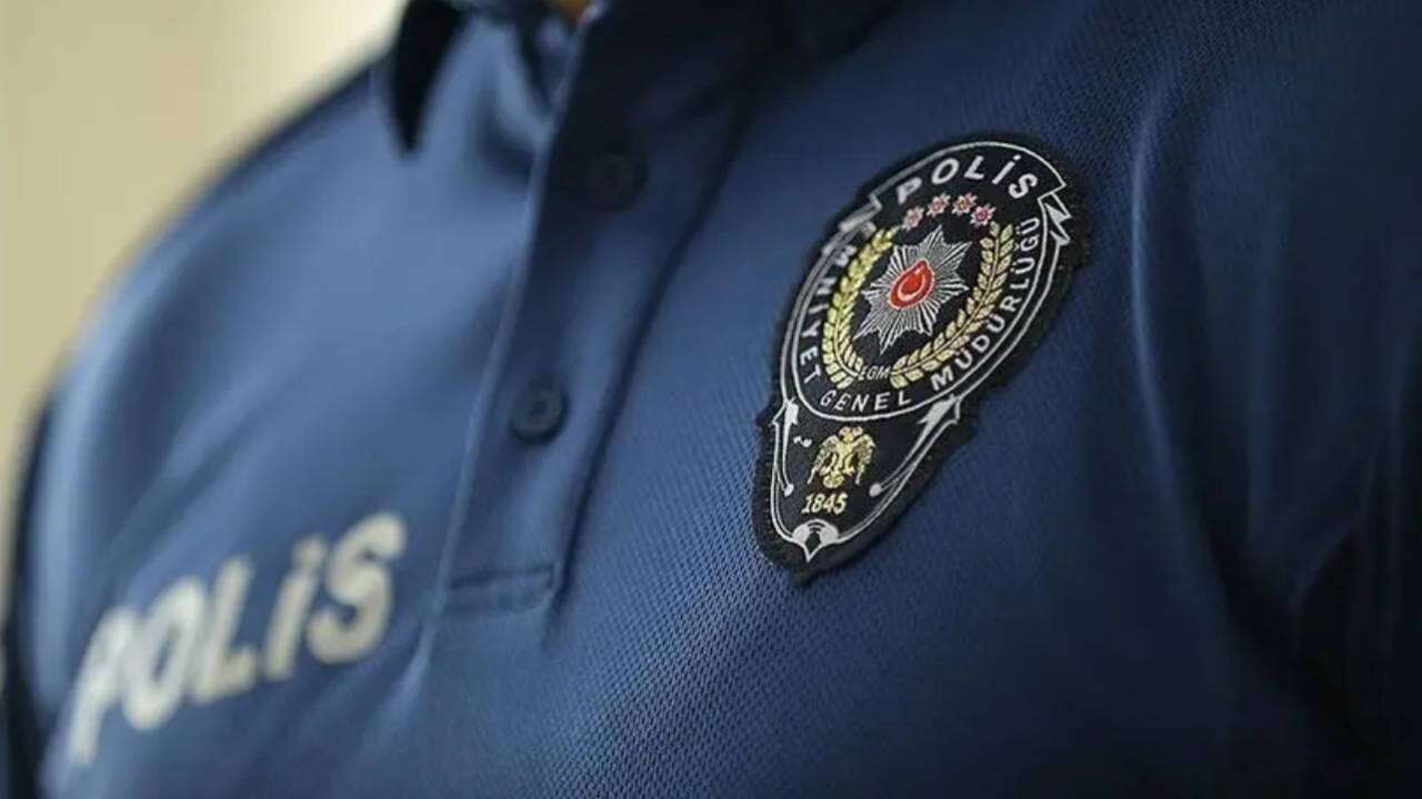 Polis, anne ve baba uyuşturucudan gözaltına alındı
