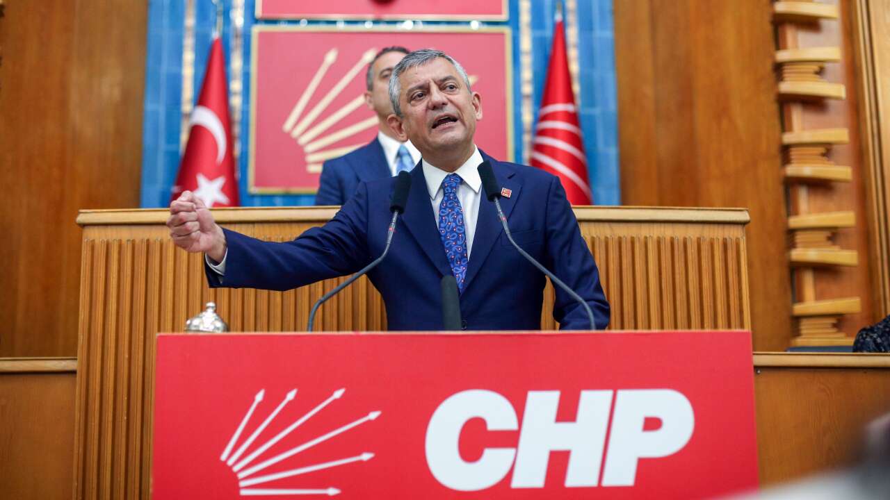 Özgür Özel: CHP, saray darbesiyle fiilen kapatılmıştır