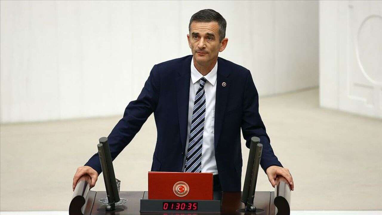 Ümit Dikbayır kimdir?
