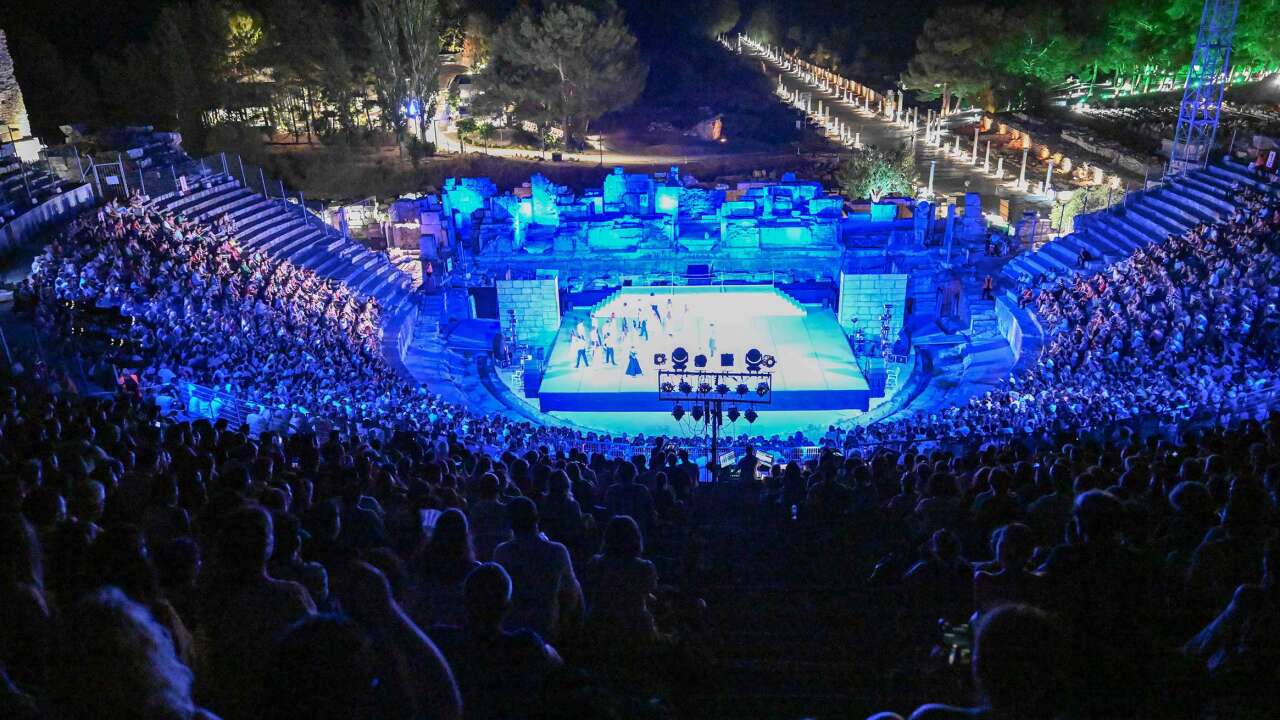Efes Antik Tiyatrosu sanatla buluşuyor: 9. Uluslararası Efes Opera ve Bale Festivali başlıyor