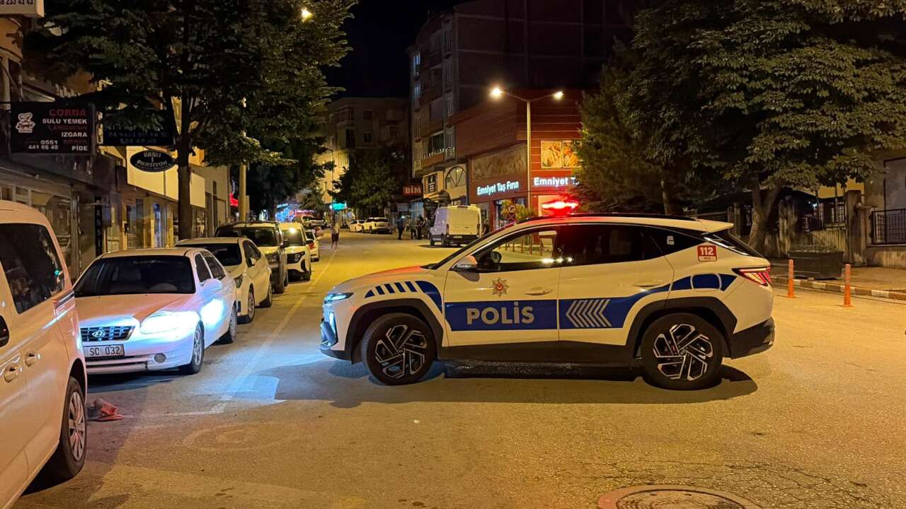 Burdur Emniyet Müdürlüğü yakınındaki şüpheli valiz patlatıldı