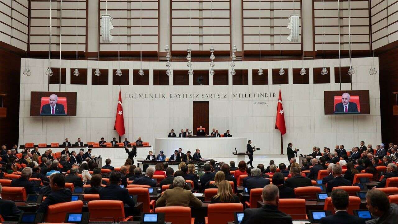 AK Parti'ye katılımlar sürerken: İşte Meclis'teki sandalye dağılımı