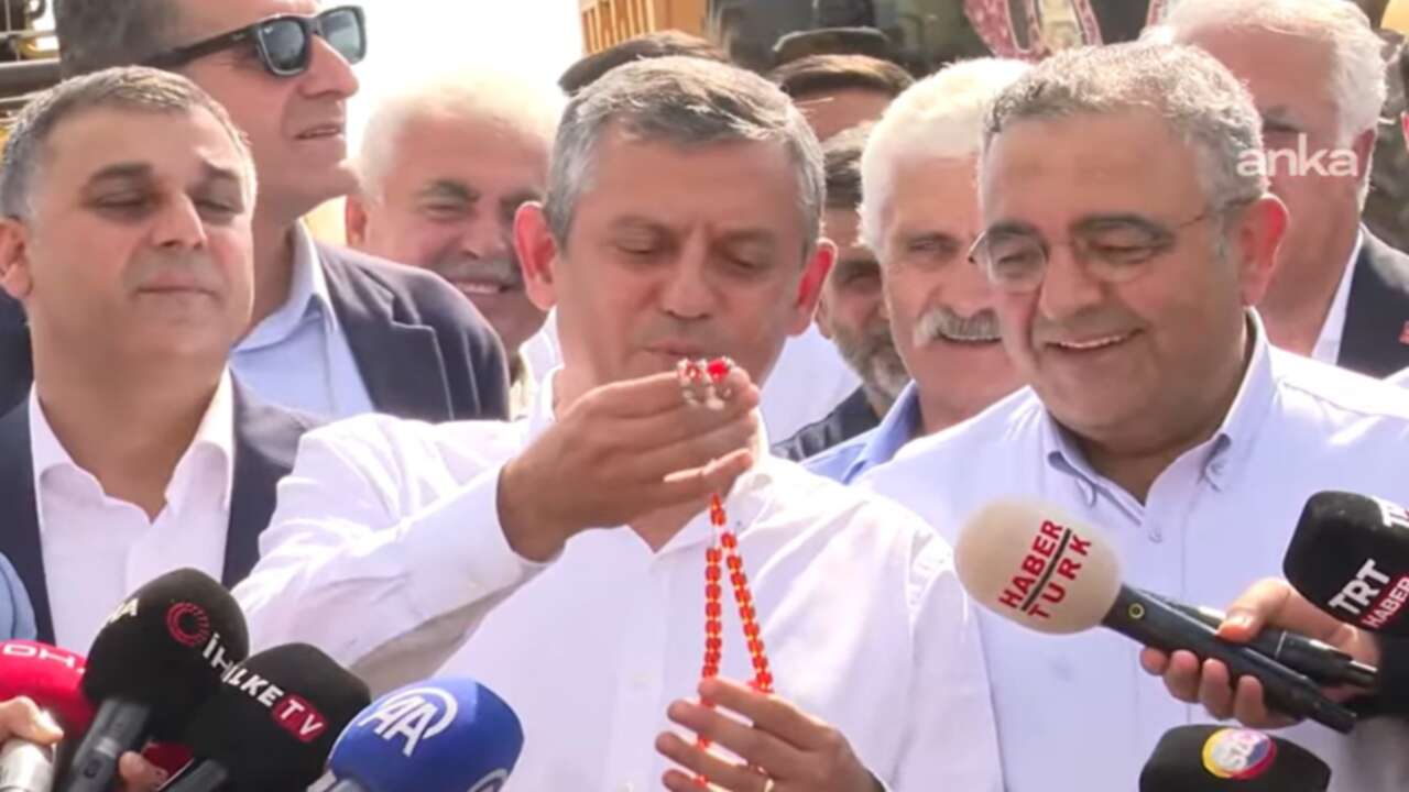 İmamoğlu'na İBB'yi kazandırdı, Diyarbakır'da CHP'ye... Özgür Özel'e 'kazandıran' tesbih!