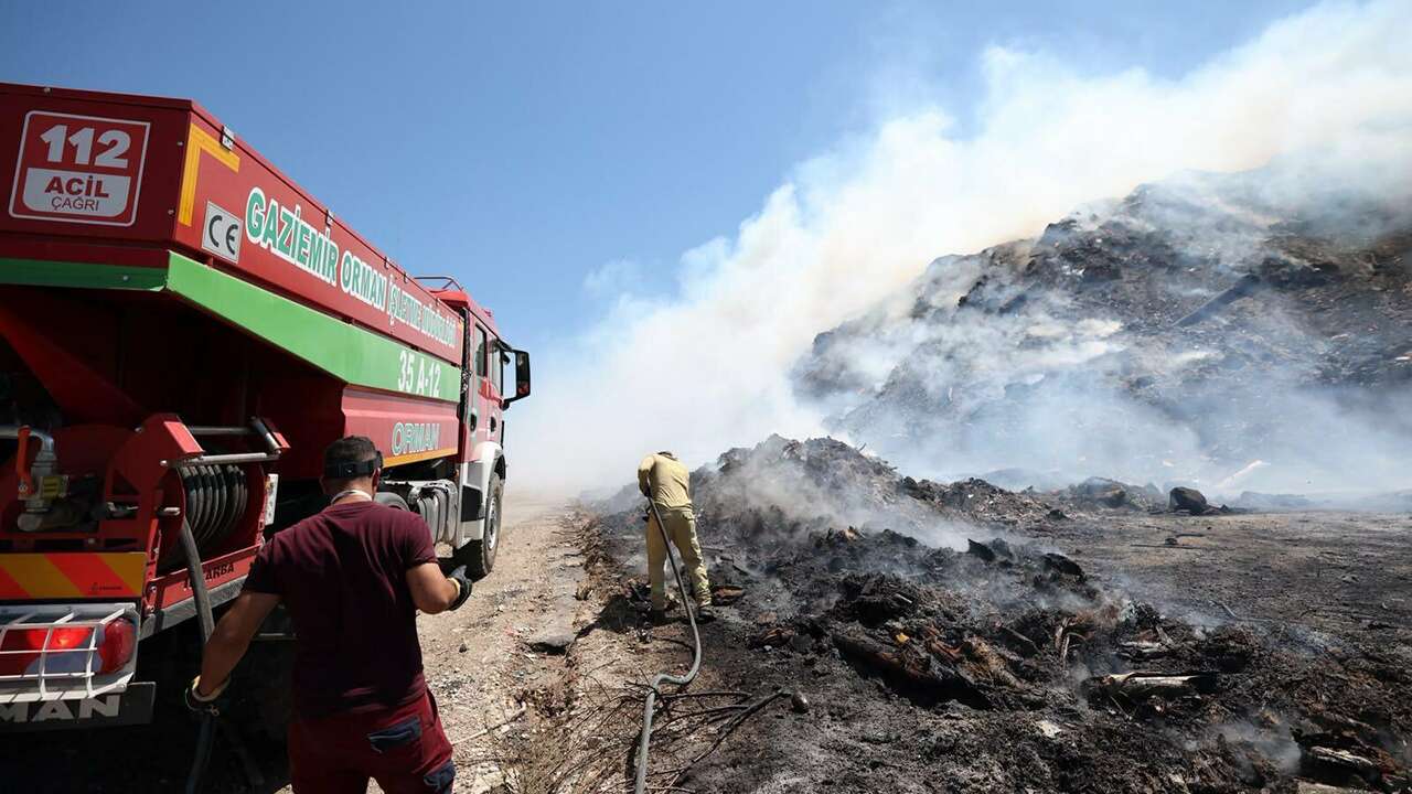 Çeşme'deki orman yangını kontrol altına alındı