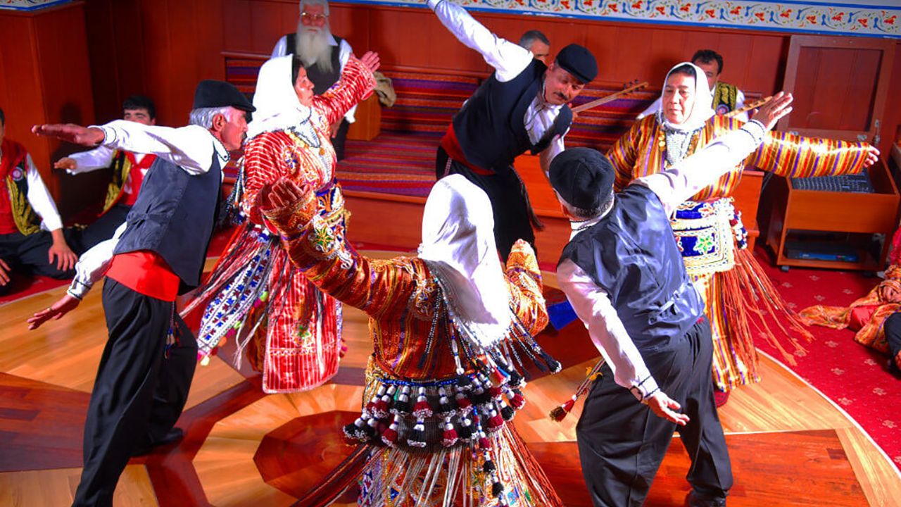 Bu ülkenin Alevileri Japon Denizi'nin orkinosları gibidir