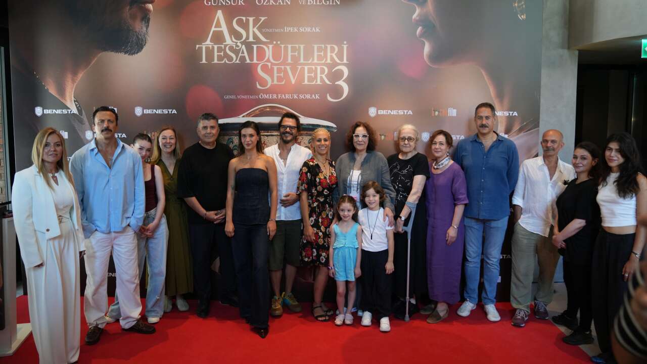 Aşk Tesadüfleri Sever hayranlarına müjde: Üçüncü film yolda