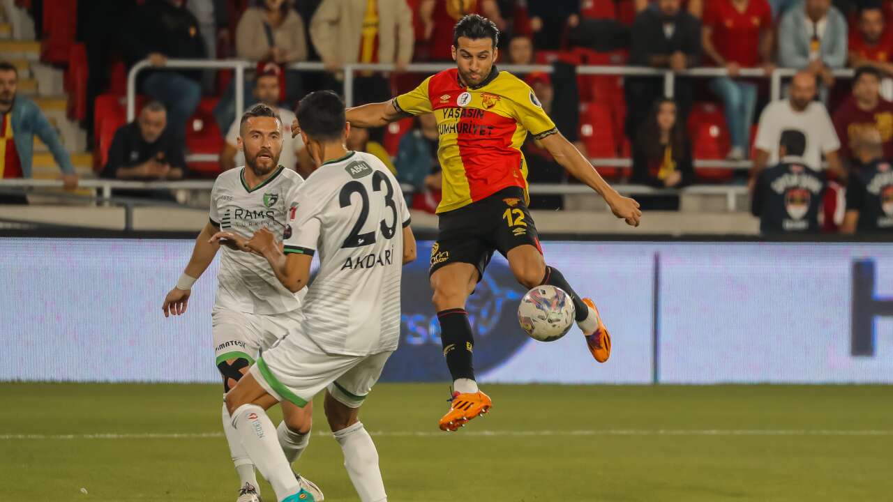 İsmail Köybaşı futbolu bırakma kararı aldı